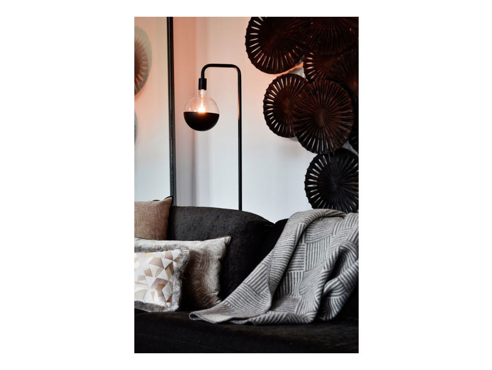 Vloerlamp U-line zwart